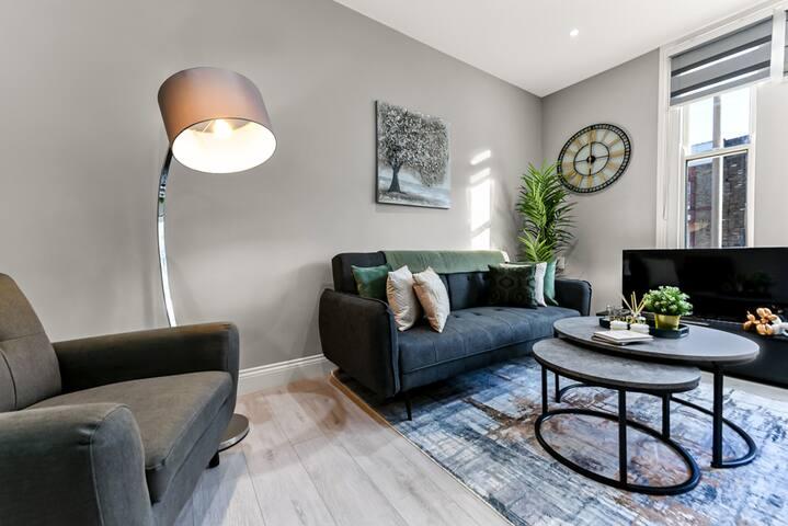 Cozy Battersea apartment Sleep 52