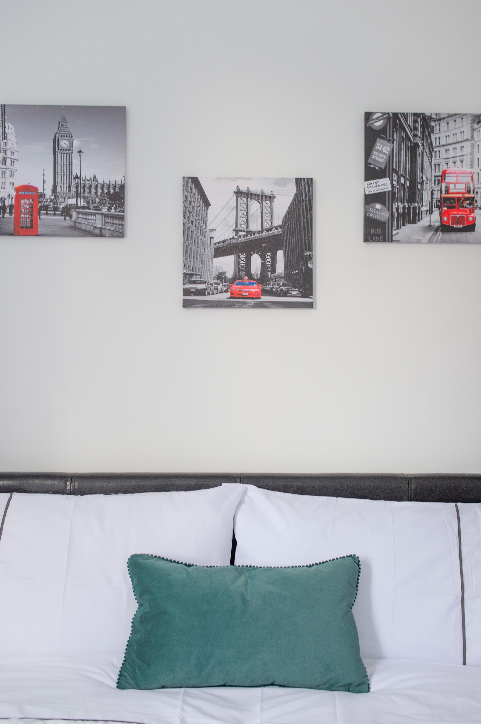 Ealing Gem 3 Bath, 2 En-Suite Flat w/Parking3