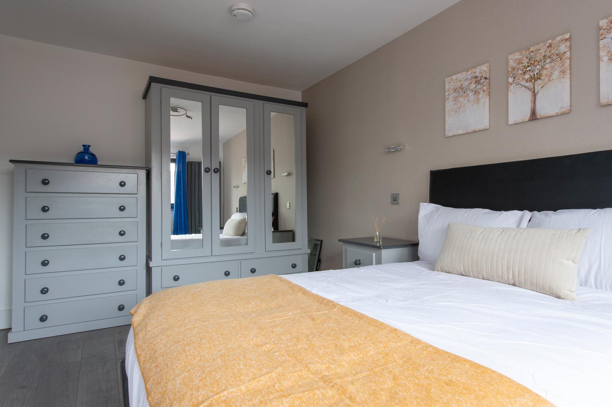 Peckham Large 2 Bath Home w/ Parking & Garden6