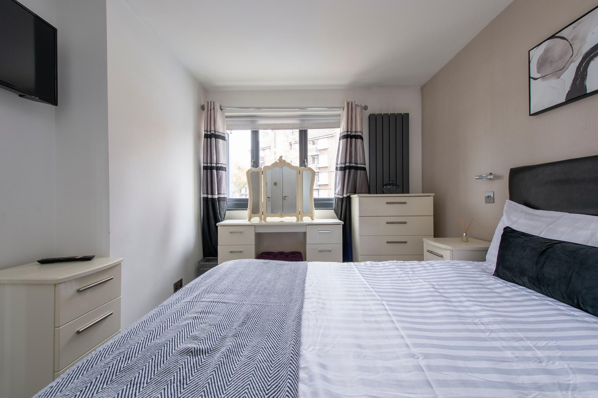 Peckham Large 2 Bath Home w/ Parking & Garden5