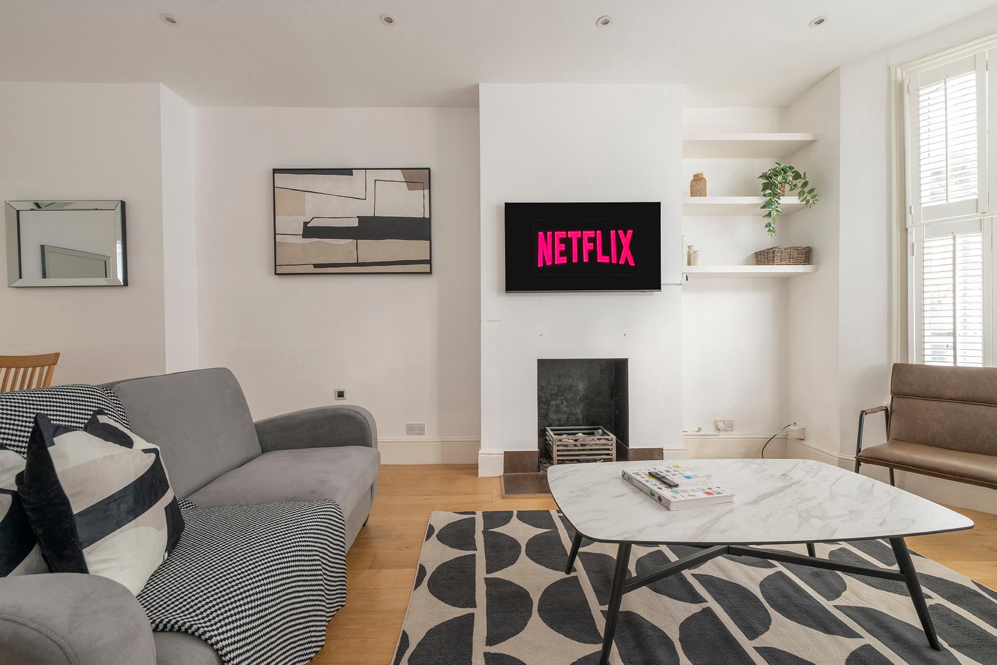 Fulham Spacious & Luxe House w/ Parking & Garden2