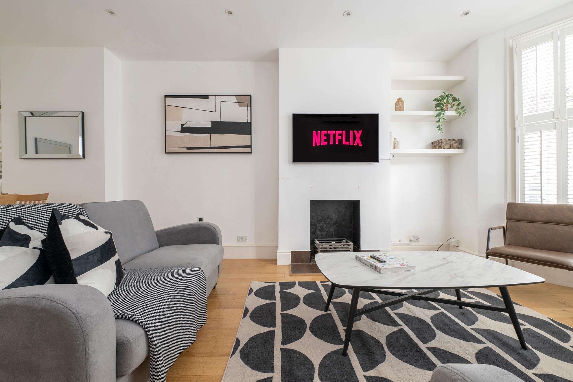 Fulham Spacious & Luxe House w/ Parking & Garden5