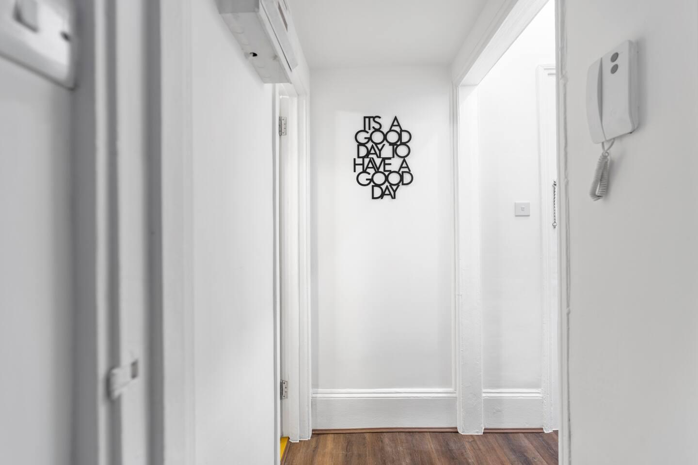 Studio Flat Next Hyde Park in top London Location6
