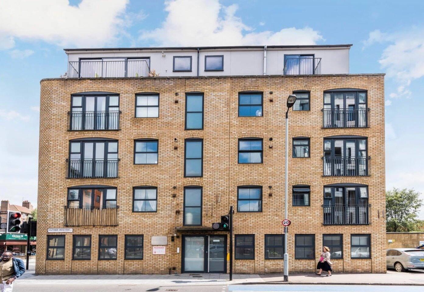 Modern & Spacious, short walk to London Bridge4