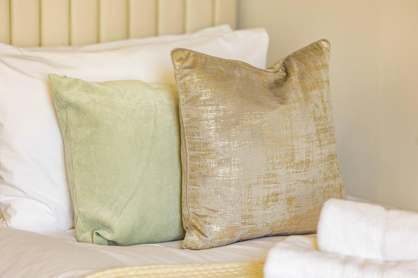 Comfort Heaven Ctr London Next Buckingham Palace2