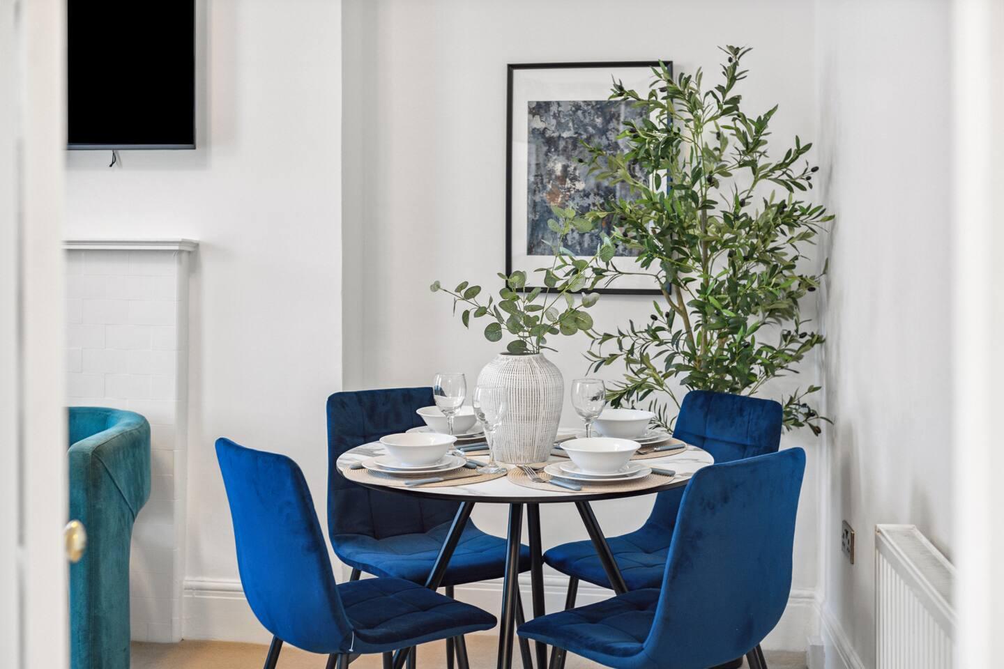 Stylish & Convenient Gem Pimlico Next London Eye2