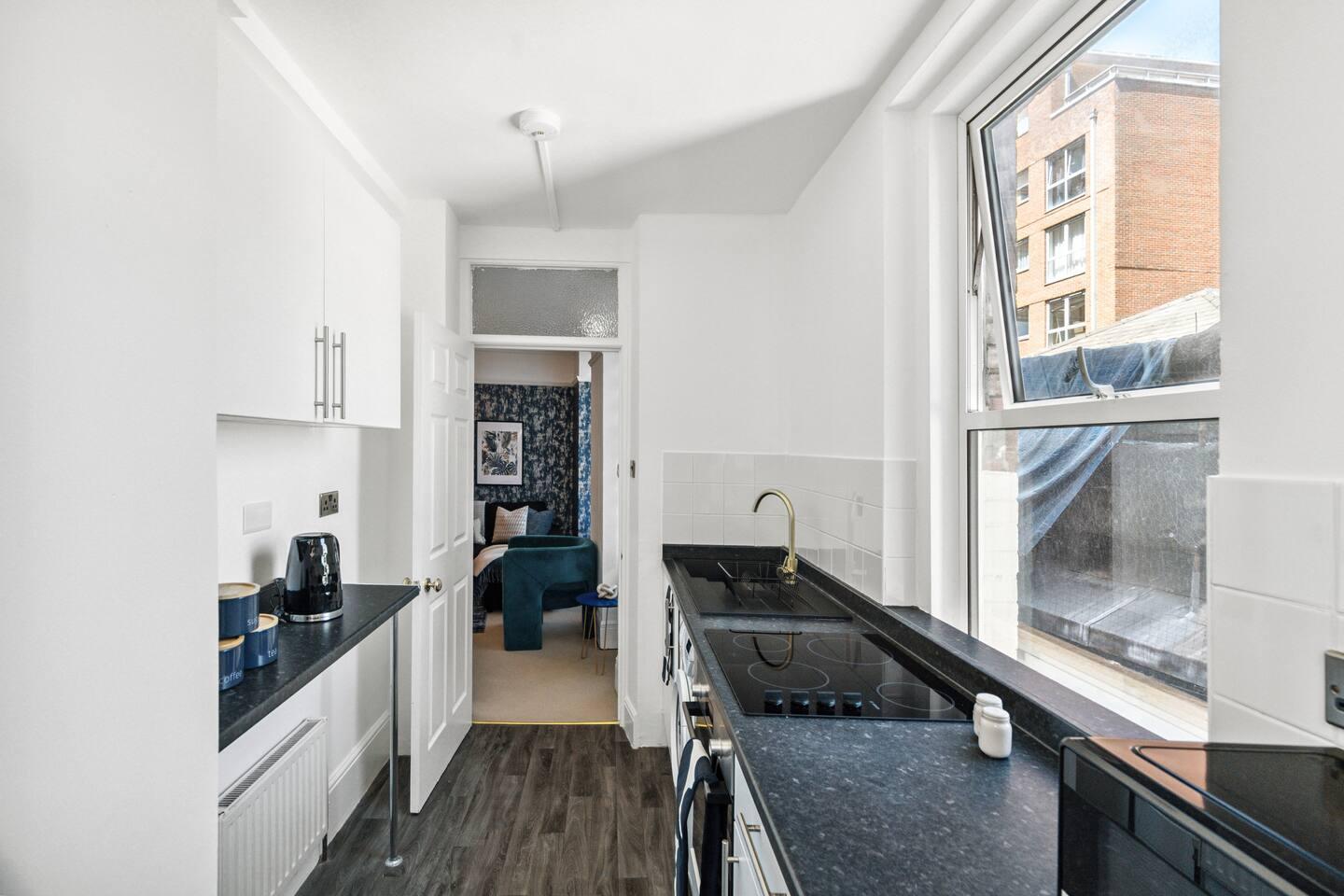 Stylish & Convenient Gem Pimlico Next London Eye3