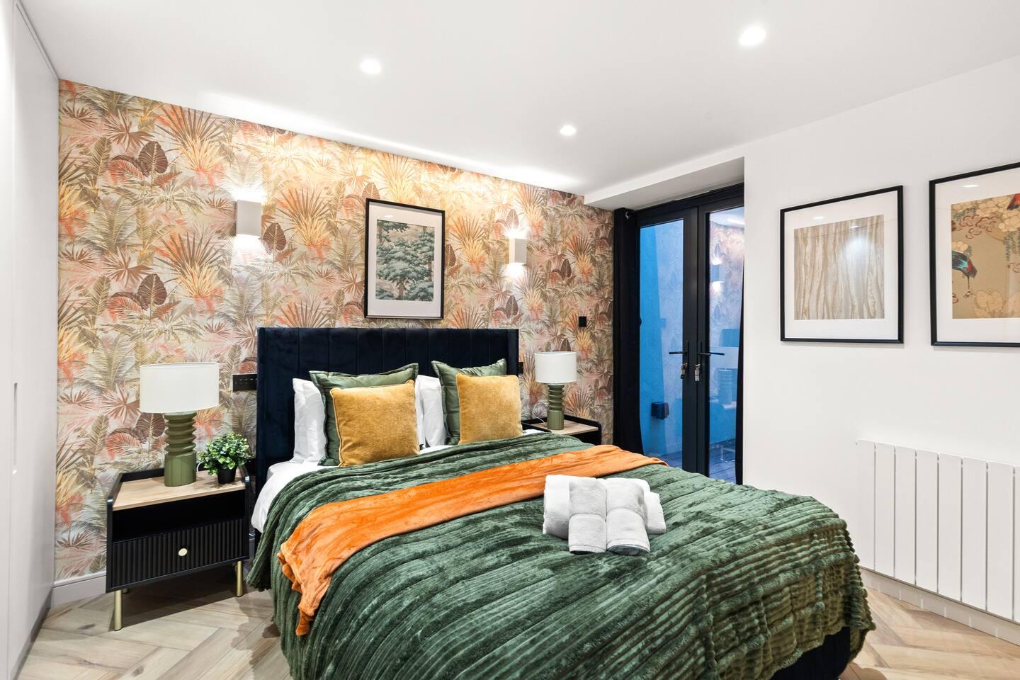 Luxe Duplex Apartment Fulham With Outdoor Patio1