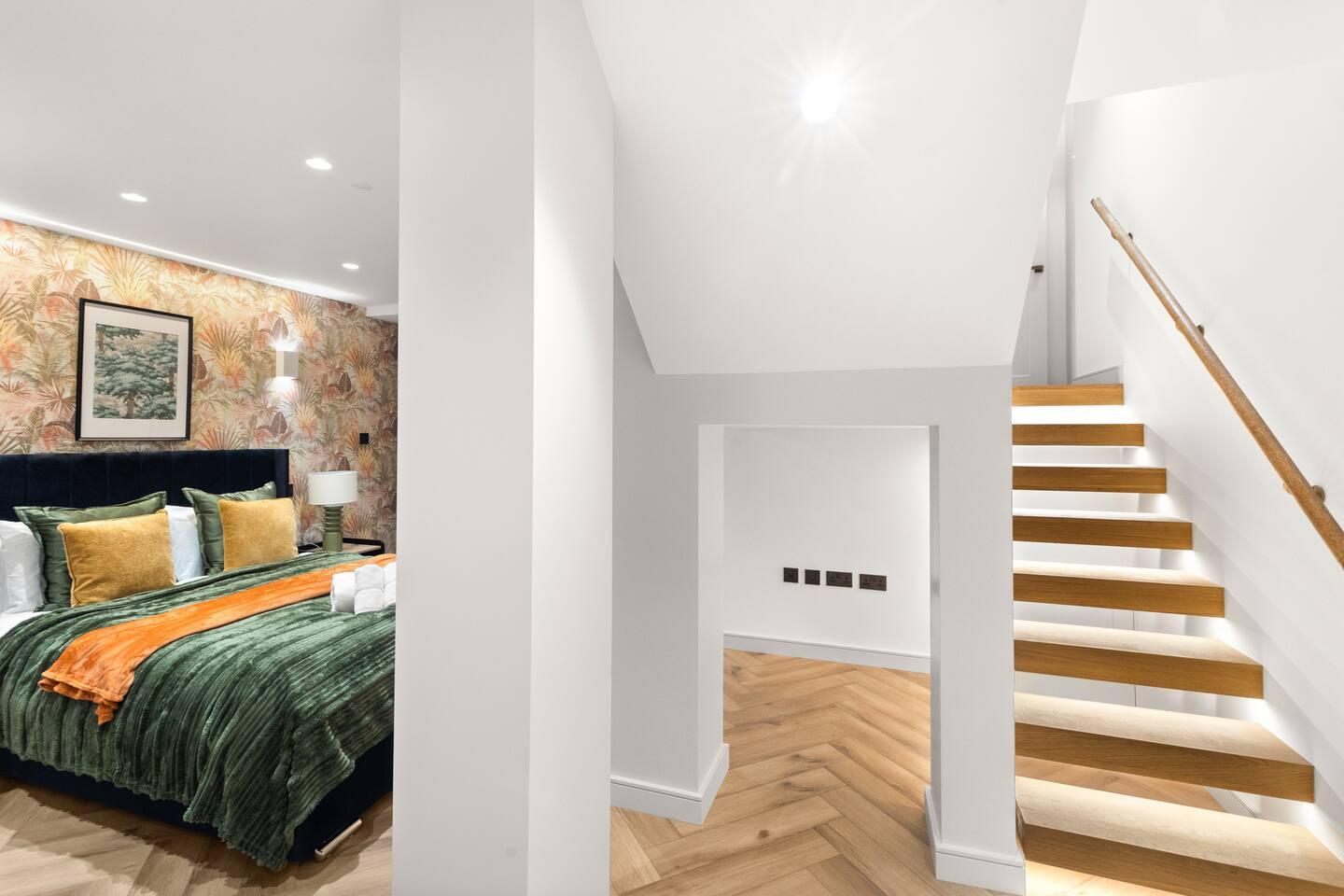 Luxe Duplex Apartment Fulham With Outdoor Patio2
