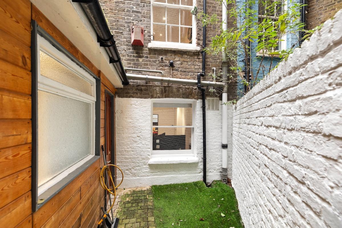 Trendy Split Level Apartment Shepherd Bush +Garden3