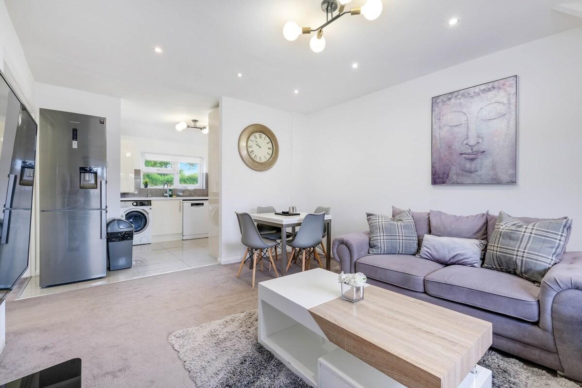 Hanwell 2 Bedroom Maisonette3