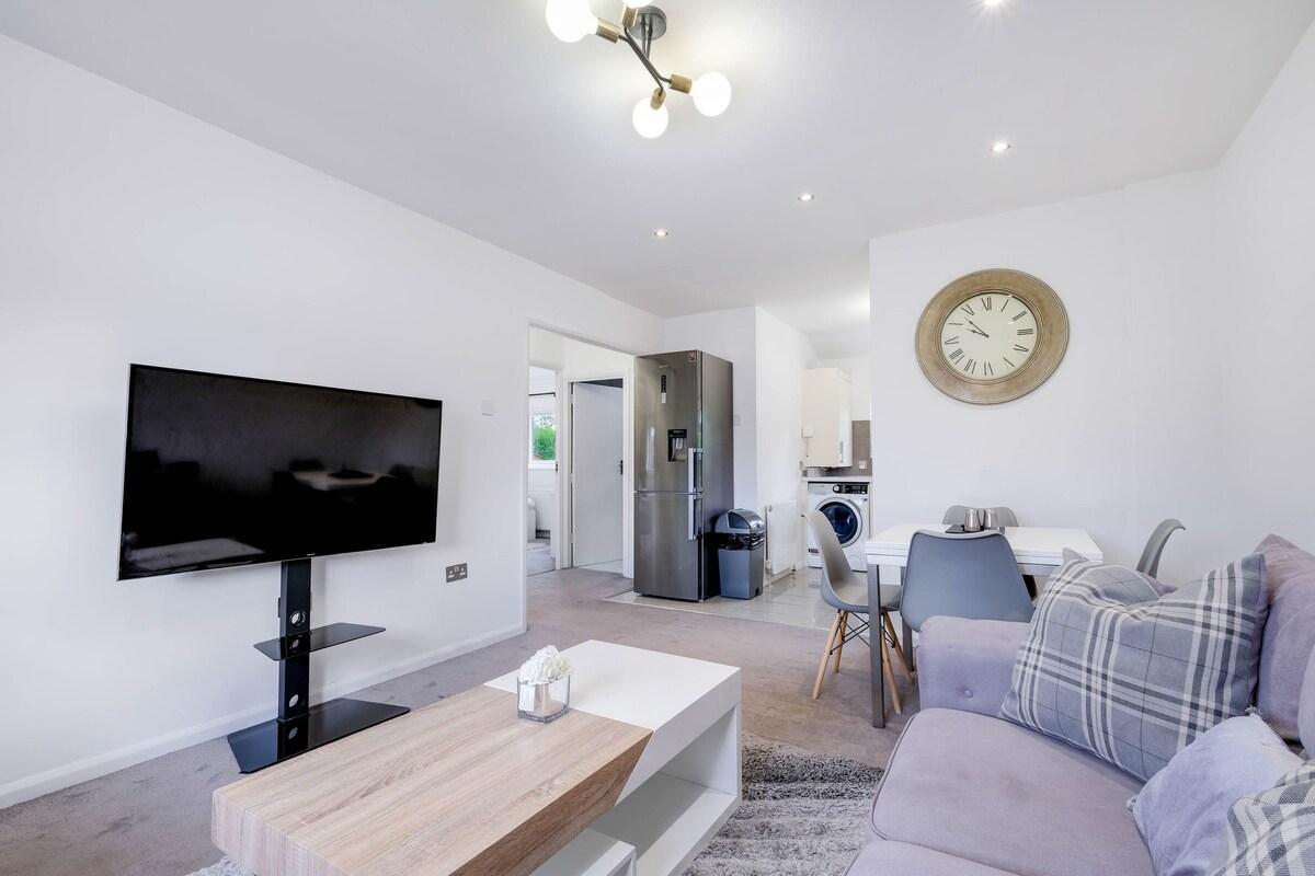 Hanwell 2 Bedroom Maisonette4