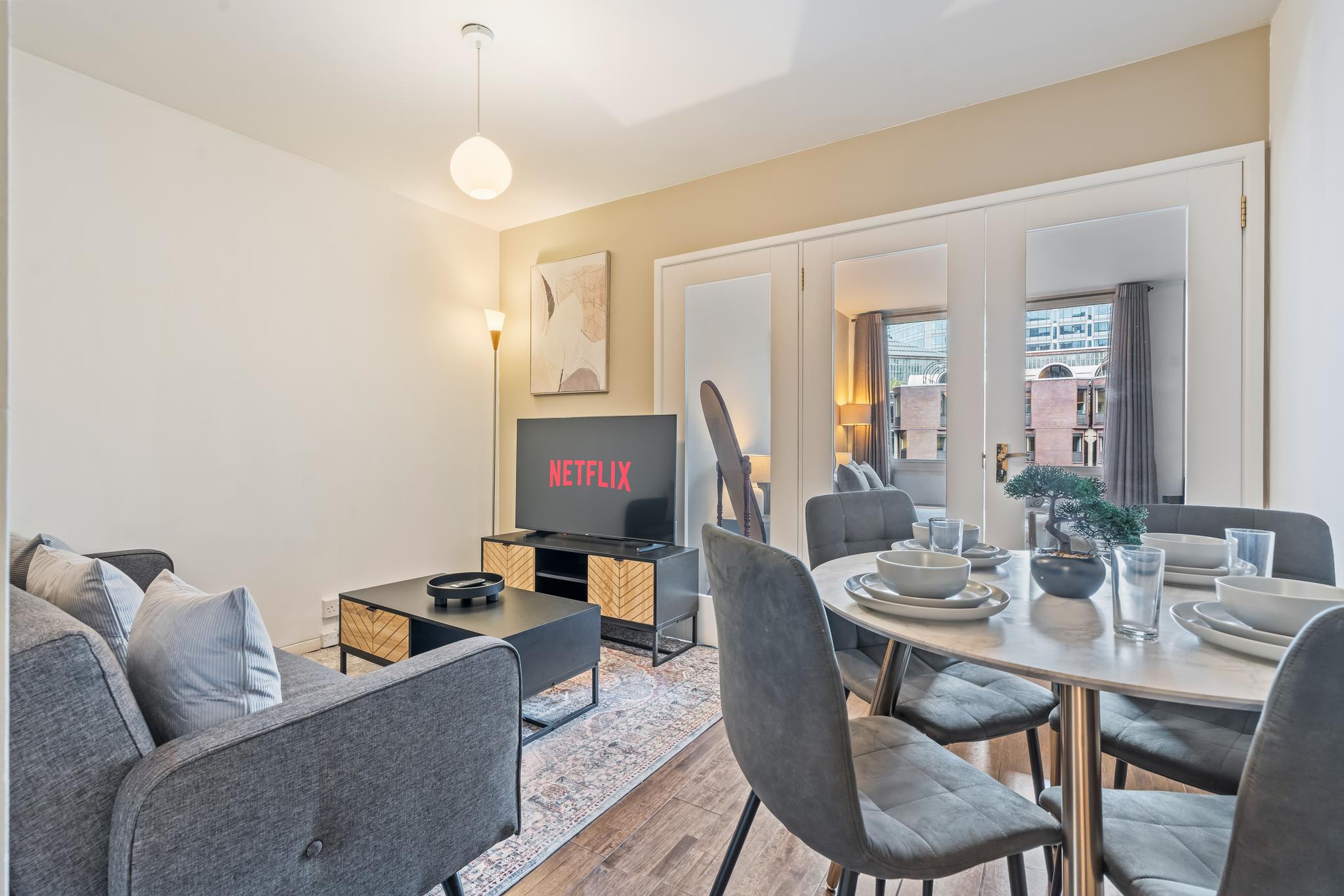 Iconic 2 Bed | Lift Access, Centrally Located1