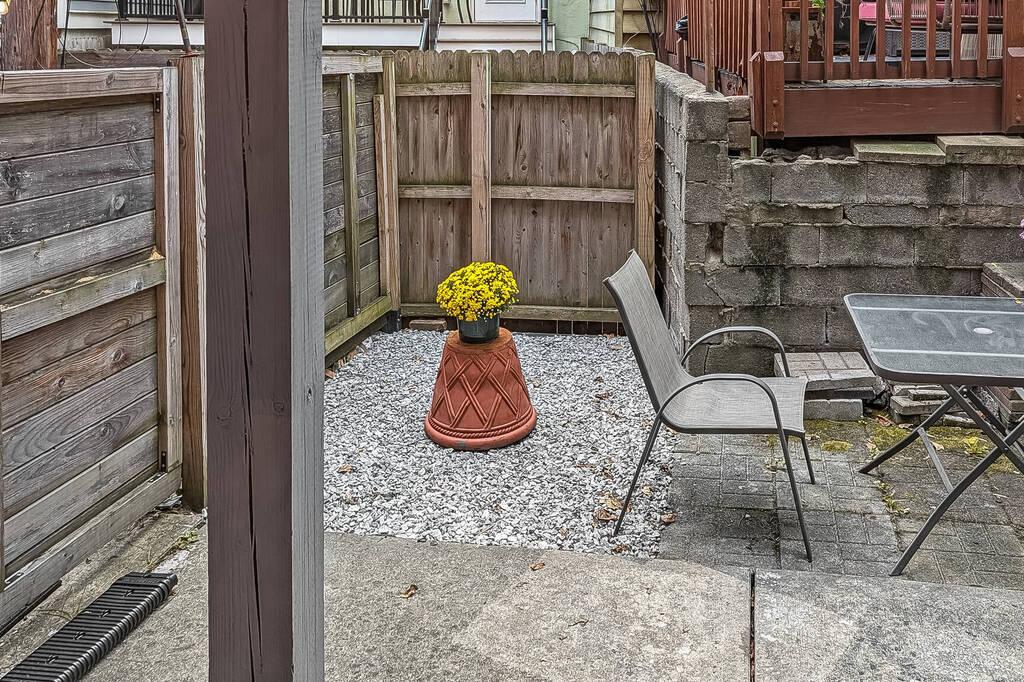 Grove Studio with Private Backyard4