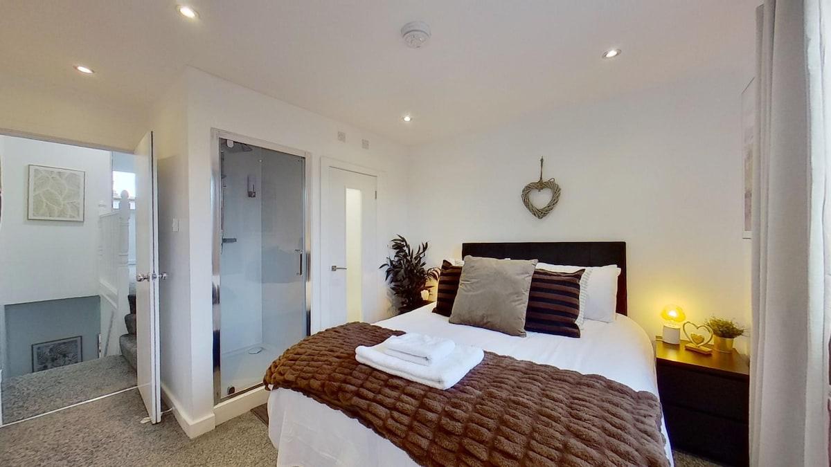 Chic Apartment with Sofa Bed & Netflix6