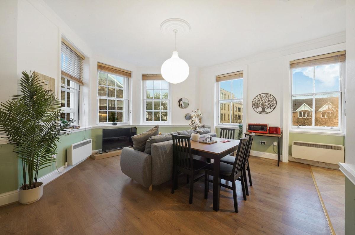 Modern 2 Bedroom Apt 06 with Parking in Greenwich2