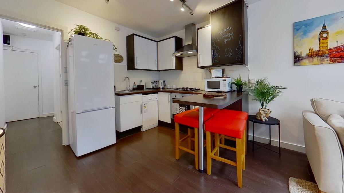 Charming 2-Bedroom Apartment with Netflix & Wi-Fi4