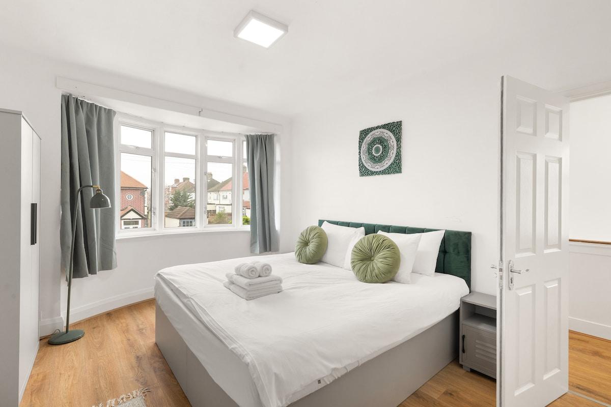 Spacious Gem Fr Parking fast Central London Access5
