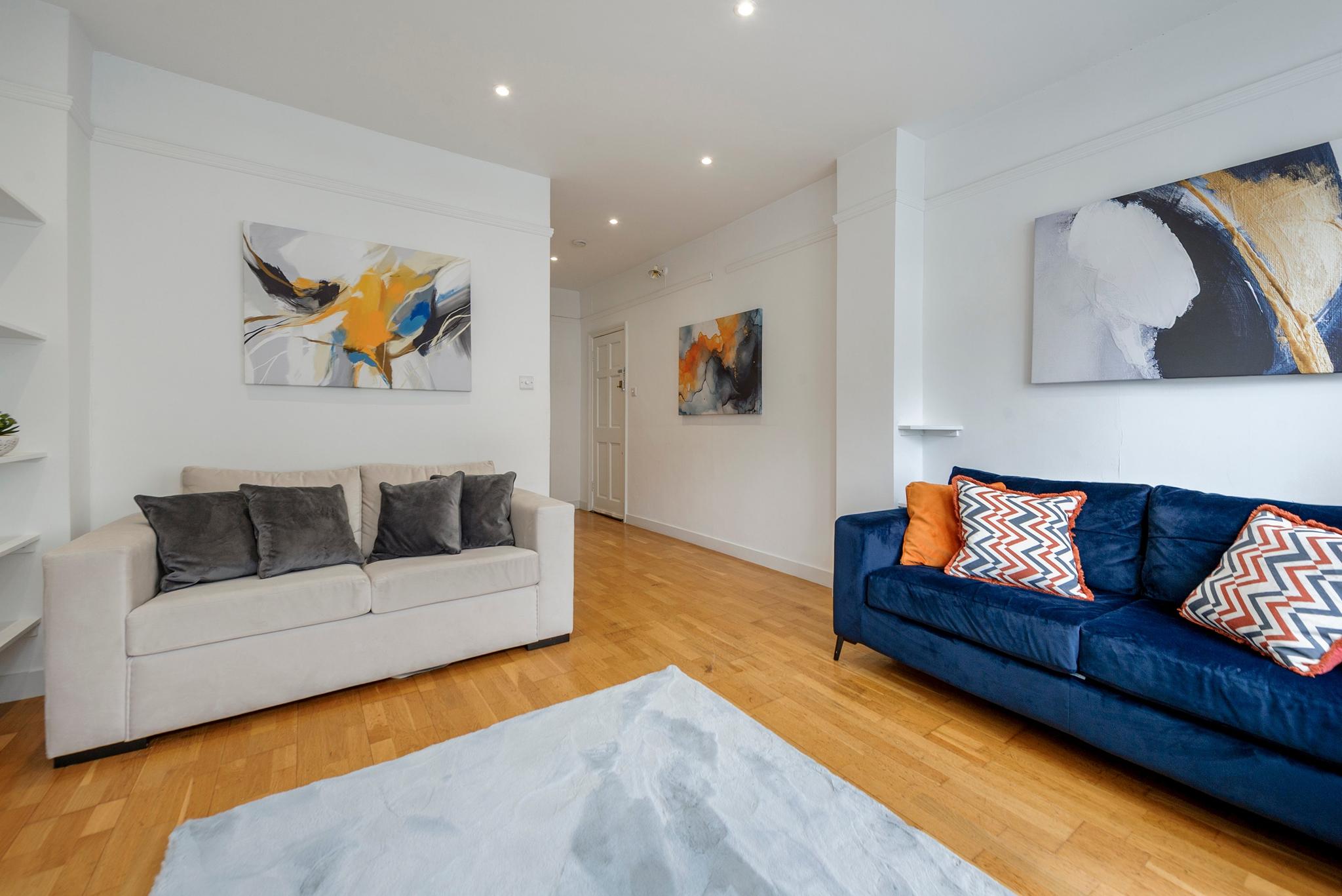 3-Bed Duplex Apt | Shepherds Bush | Central London6