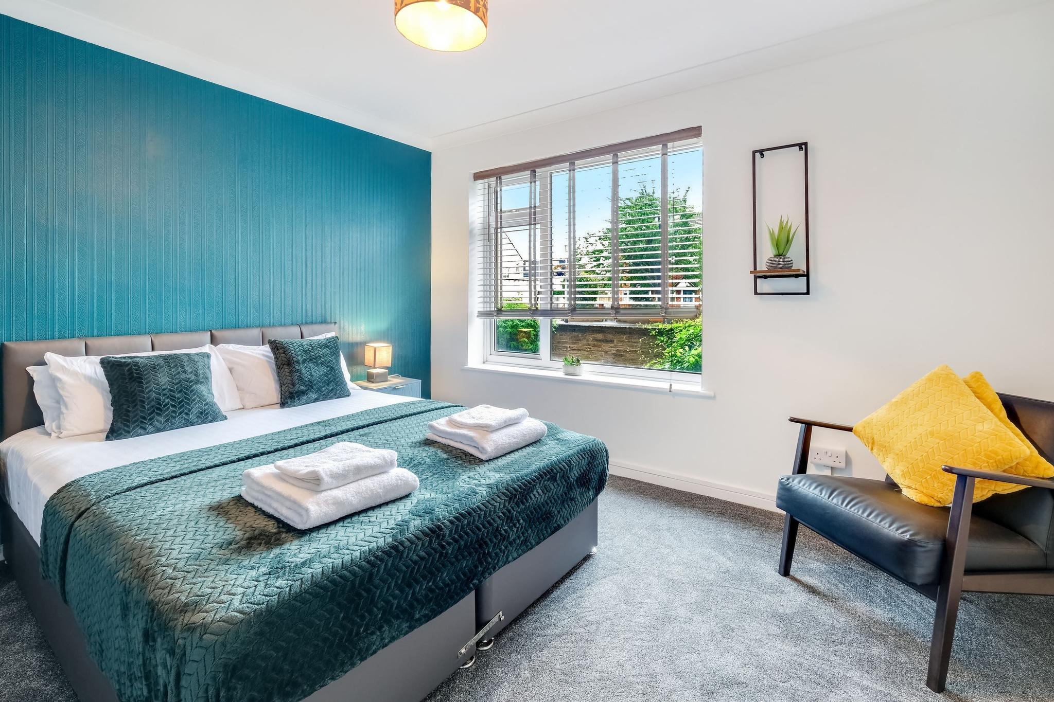 Modern One Bedroom House, Welsh Harp, NW London2
