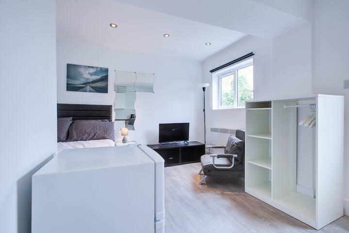 Comfy Studio Suite Lewisham3