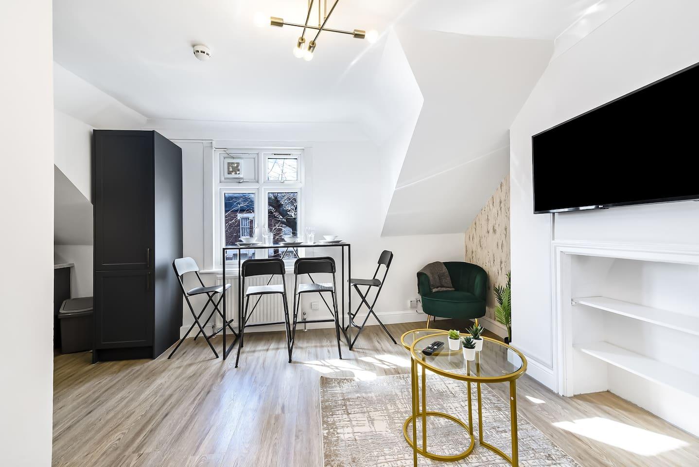 Spacious 2bed in Hampstead Close to Transport5
