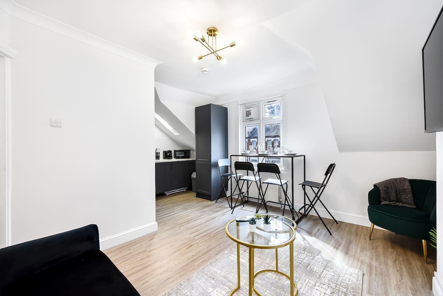 Spacious 2bed in Hampstead Close to Transport6