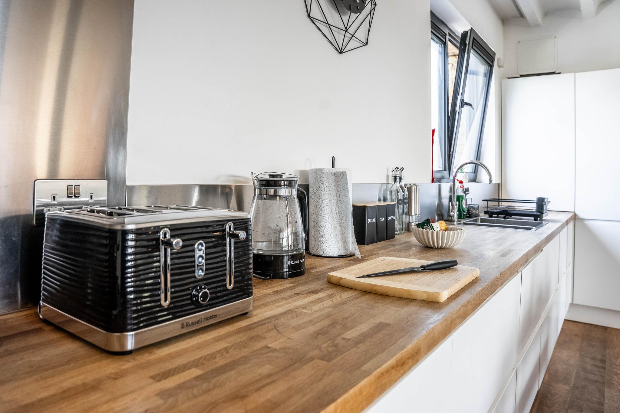 Luxe Penthouse w/ Balcony & Parking Near Greenwich6