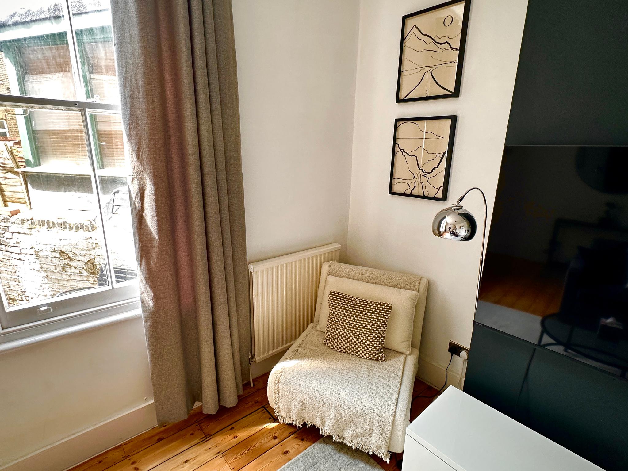Fulham Tranquil 2BD King Bed Home w/ Parking & Gdn3