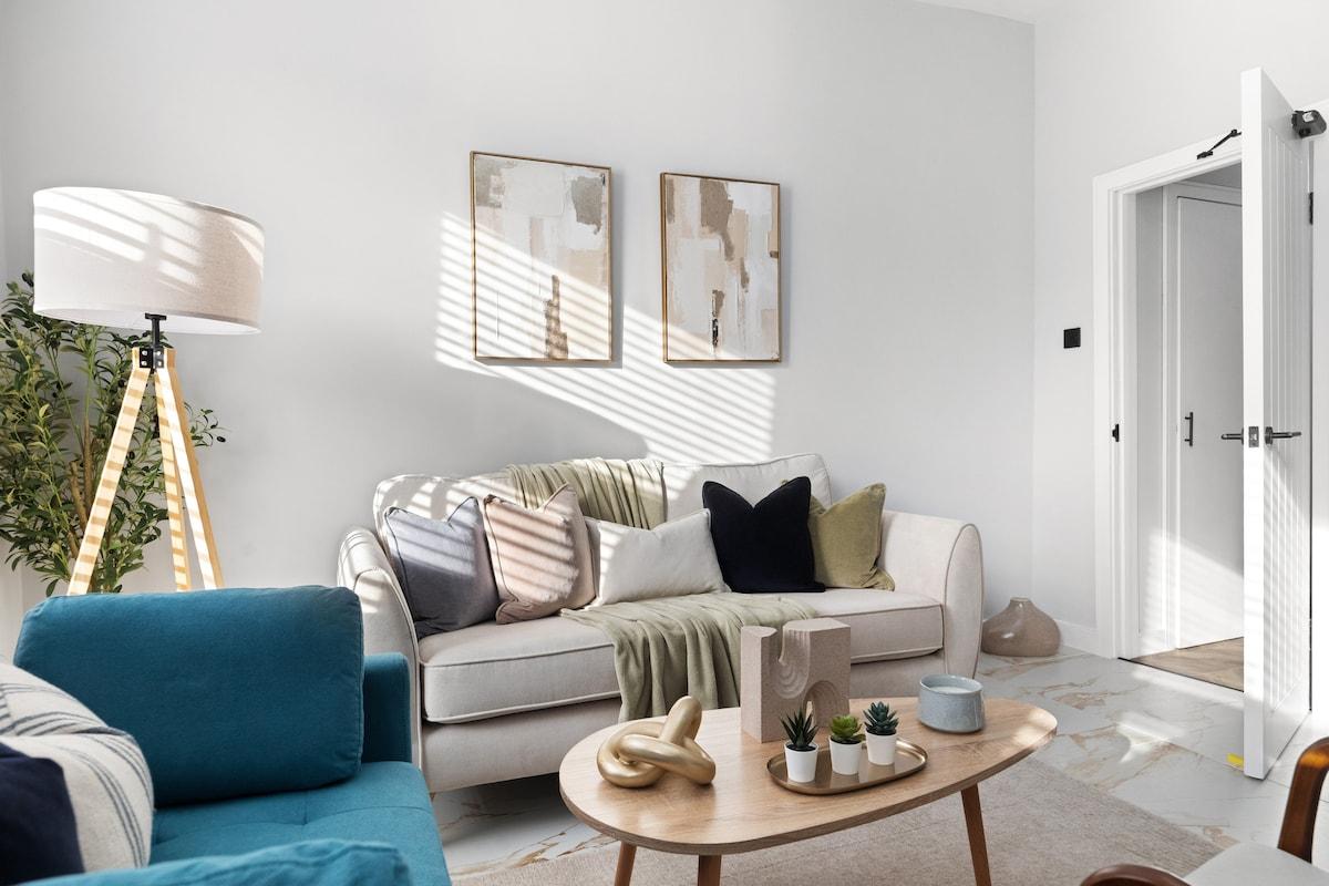 Modern 2 Bedroom Next Transport & Central London5