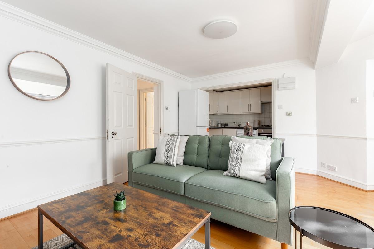 Modern 2 Bed | Sleeps 7, Ground Floor with Parking3