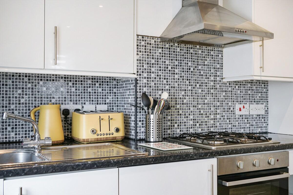 Charming 1-Bed Apartment in Lewisham4