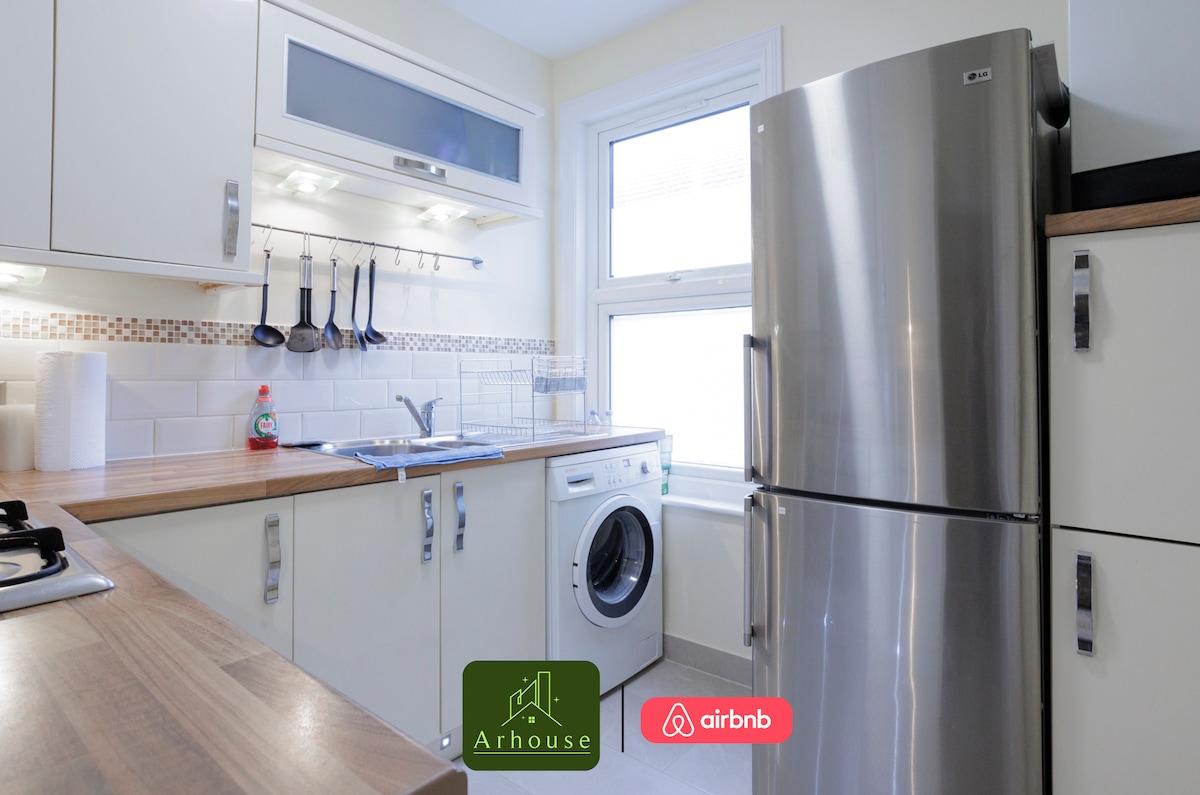 Large & Beautiful 3 Bed in Kensal Rise w Parking3