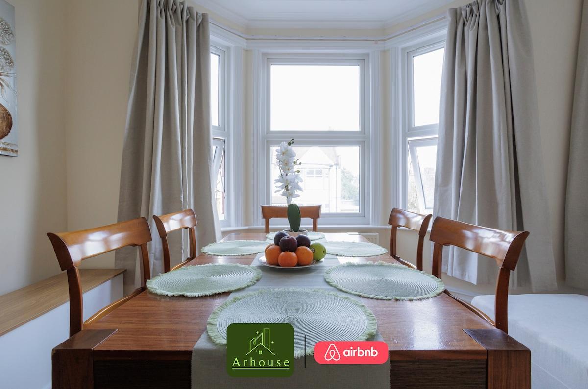 Large & Beautiful 3 Bed in Kensal Rise w Parking2