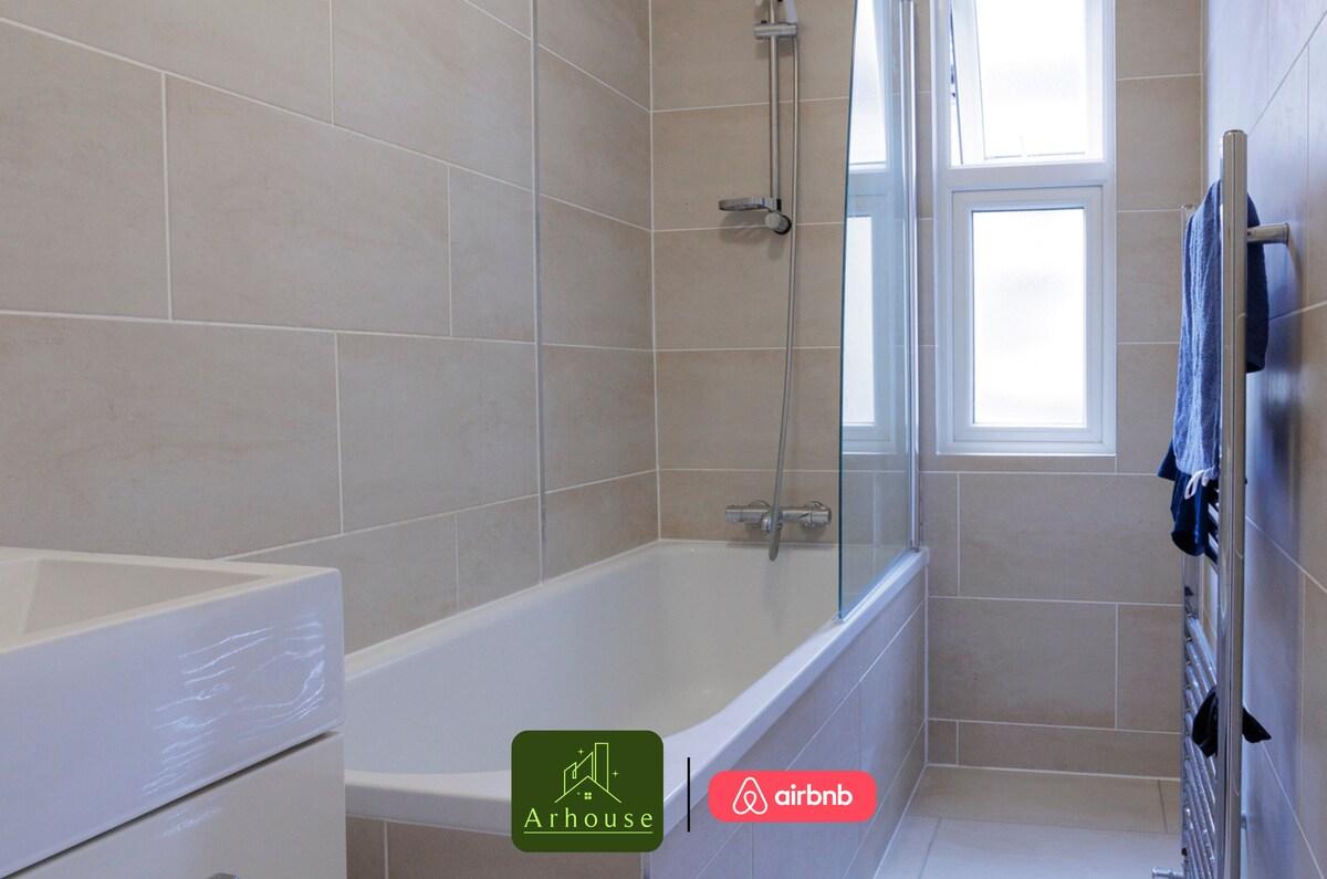 Large & Beautiful 3 Bed in Kensal Rise w Parking6